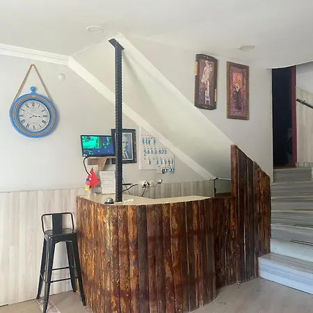 فندق Uygun Palace أديرني
